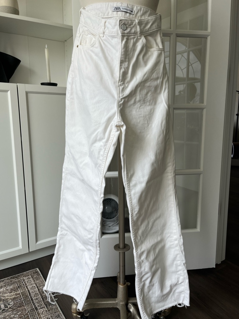 Zara White High Rise Wide-Leg Frayed Hem Jeans